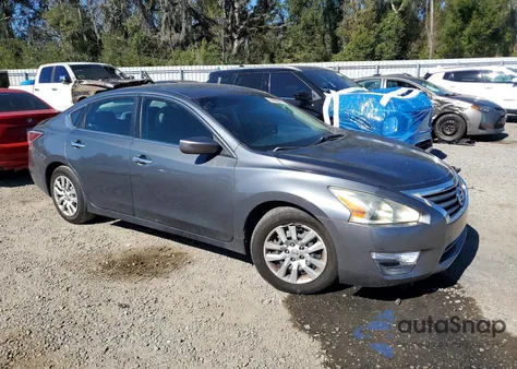2015 Nissan Altima 2.5 z USA, uszkodzony, nr VIN 1N4AL3AP9FN345294
